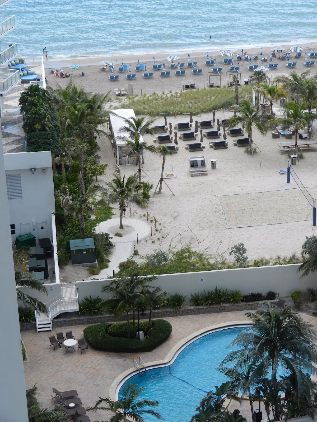 beach access from pool